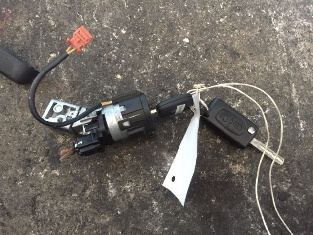 Peugeot 308 T7 2007-2011 Ignition Lock Assembly
